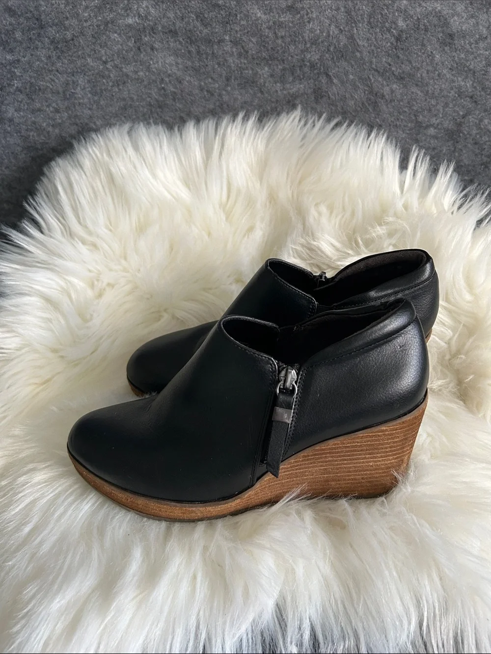 Dr. Scholl's Black Ankle Booties with Side Tassel Zip